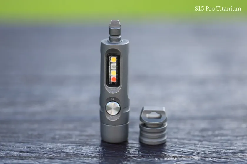 ミニ懐中電灯S15 Pro Titanium