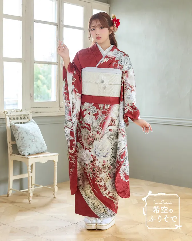 金彩仕上げでクールな振袖