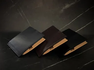 スタイリッシュな3色