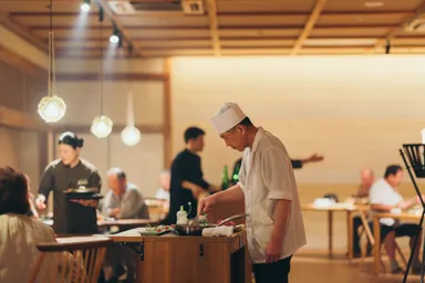 料理長・副料理長による席前料理演出