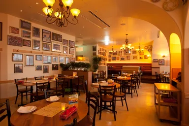 タオルミーナ　内観