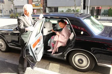 着物でハイヤー