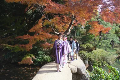 着物で庭園散策