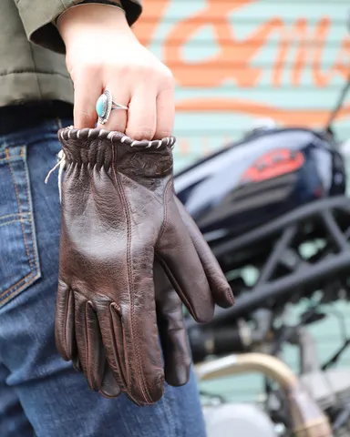 最高にSimpleでSportyに。カウスキンを使用したオリジナル本革レザーグローブ