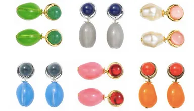 ガラスのバイカラーピアス(各 12,600円 税抜)