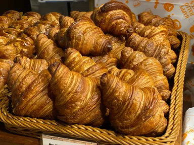 北海道産四つ葉バター使用のクロワッサン