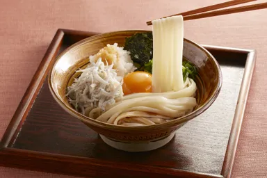 平延べうどん　調理例(釜揚げしらす)