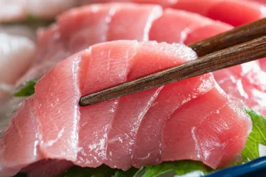 本マグロを盛り合わせでご提供