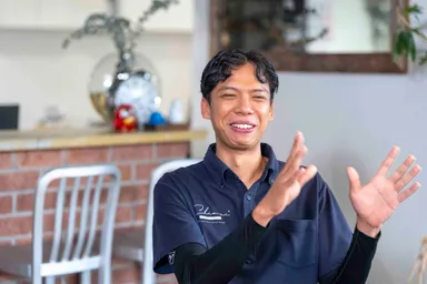 「いつか日本全国をトラックで走りたい」と楽しそうに語るシギット・プルワント氏