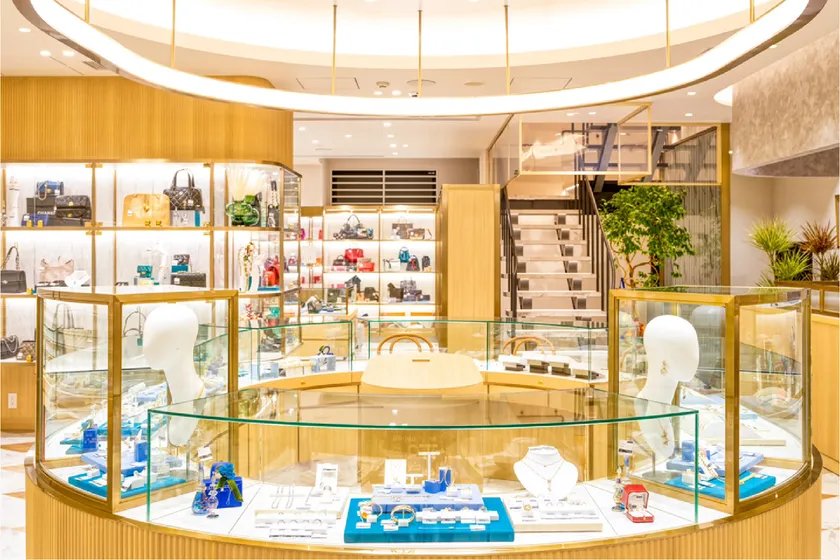 1階:バッグ&ジュエリーフロア