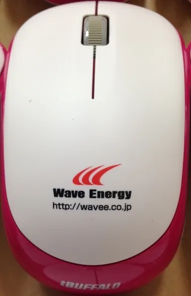 500台出荷記念の無線マウス