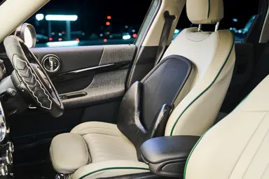 前作ユーザーの声から生まれた“スゴい腰レザー”