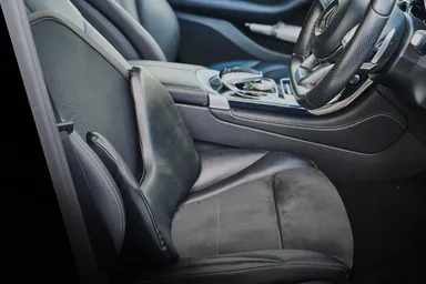 どんな車にも合うブラック1色に統一