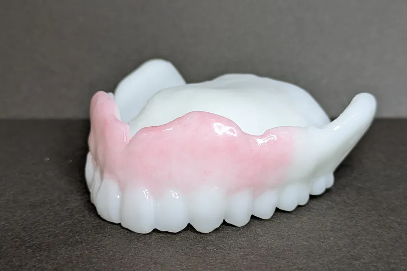 妻もご機嫌、「おやすみ入れ歯」