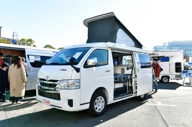 車両展示風景02
