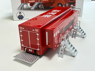 リアゲートも開閉できます(扉は開閉しません)