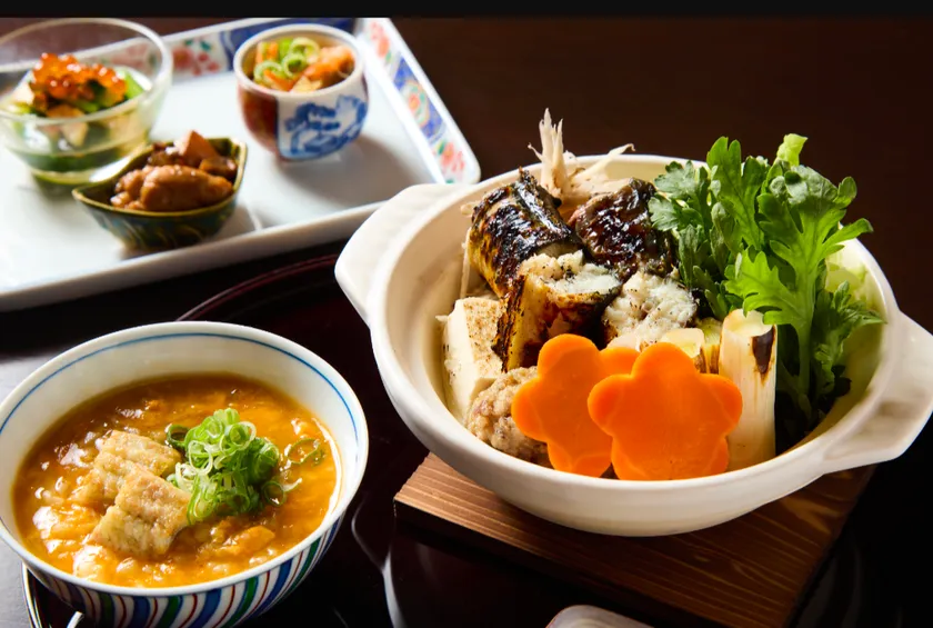 うなぎ鍋と酒のアテセット2