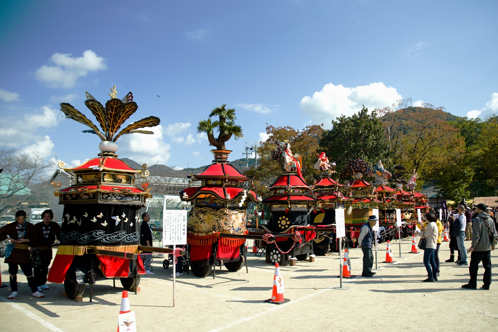 毎年約15万人が訪れるユネスコ無形文化遺産「八代妙見祭」が 11月22日