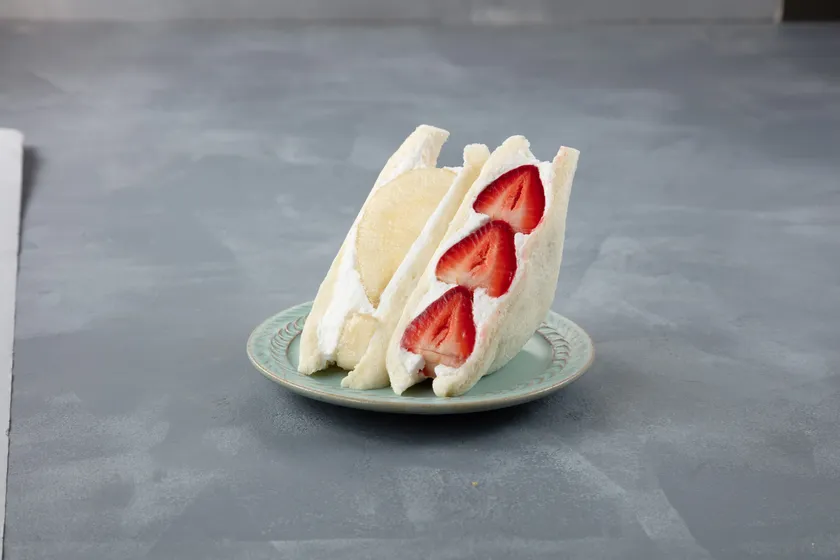 【イマノフルーツファクトリー】「いちごサンド・ラ・フランスサンドセット」