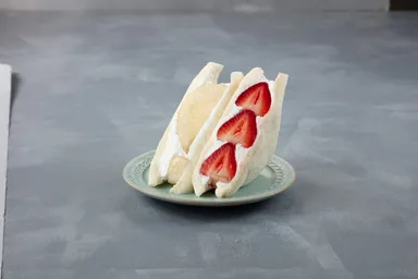 【イマノフルーツファクトリー】「いちごサンド・ラ・フランスサンドセット」