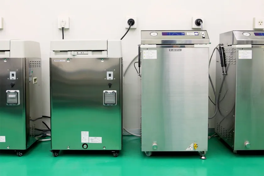 殺菌調理釜(左:達人釜・右:レトルト軒)