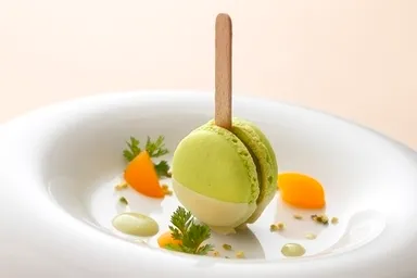 オーダーできるフレンチスイーツ (3) マカロンキャンディーピスタチオ