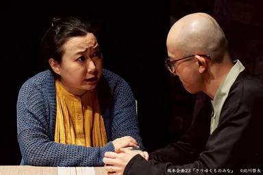 ユウリ(右)とその妻リサ(左)