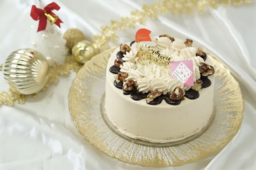 クリスマスホワイトキャラメルケーキ