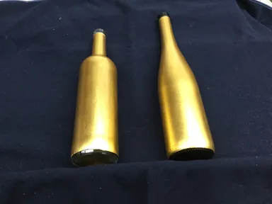 黄金ワインボトル