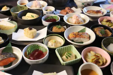 朝食・京会席ブッフェ付きプランも！