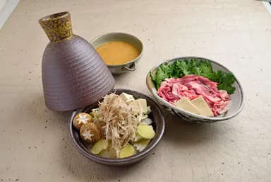 名物 とり野菜味噌鍋