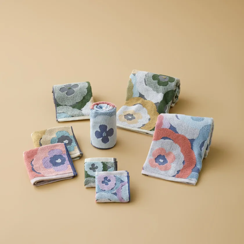 華やかで上質なデザイン