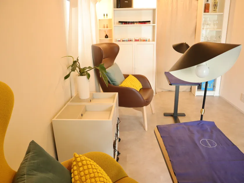 暖色インテリアが包み込む、HUDSON STUDIO のパーソナルケア空間