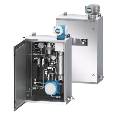 エンクロージャ組込型サンプル調製システム付属JT33(ドアを開けた状態と閉めた状態)