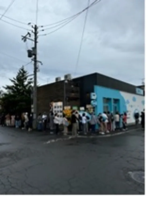 本店行列の様子