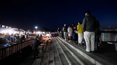 せり鍋のお振舞いは2,000食限定