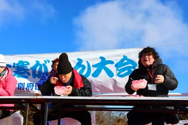 かき氷早喰い競争