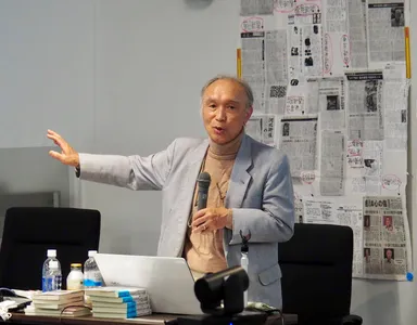 黒井さんによる講演の様子