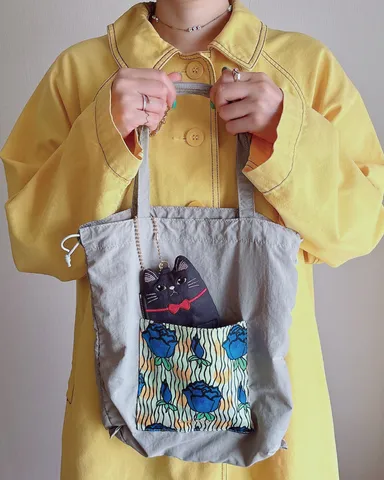 ポケットに収納可能