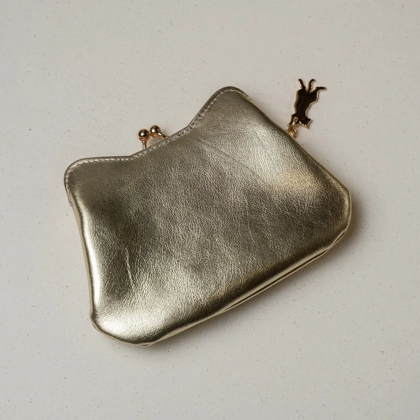 通常には無い、メタリックレザー