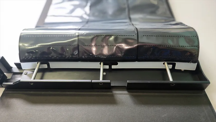 バインダー本体にリフィルを取り付けた状態