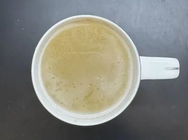 コップの茶渋も洗浄中