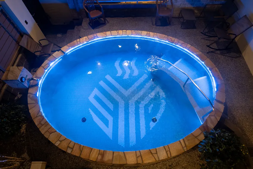 WELNESS GARDEN　プール