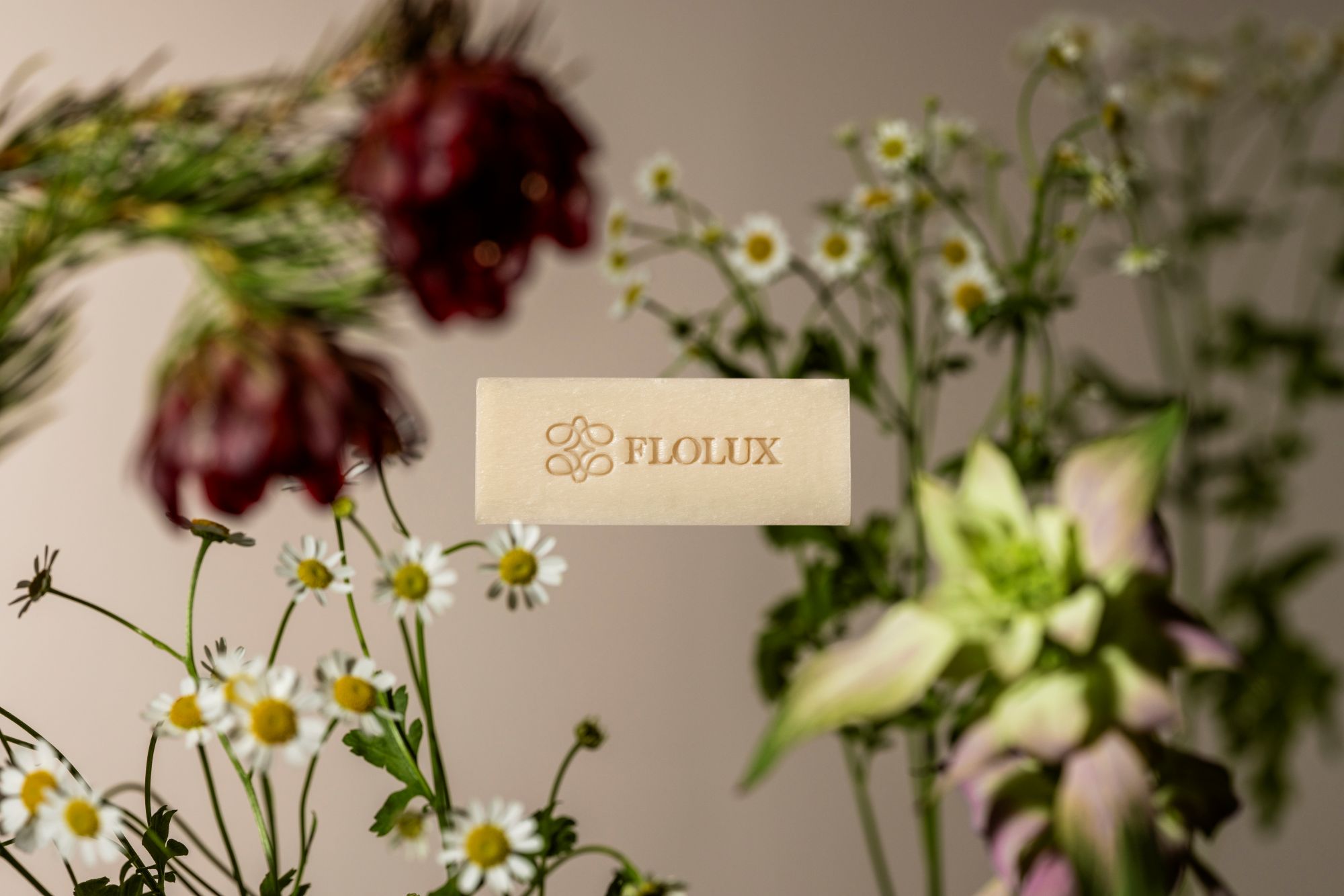 アートが息づく上質な日常をあなたに、FLOLUX 誕生。 | 株式会社フロー