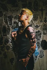 アーティスト写真1