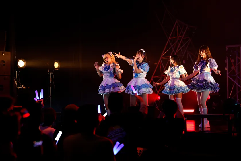 BLUE REGRET。