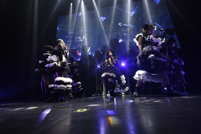 シリアスな曲はその世界に入り込むよう