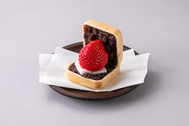 メガいちご最中