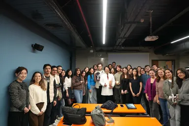 イスタンブール大学での記念撮影