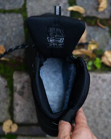 内部はパイル素材で蒸れない。